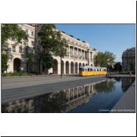 Budapest Kossuth Lajos ter Tramway 05.jpg